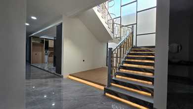 Dijual rumah Premium di Graha Padma, Semarang - LT 360m²