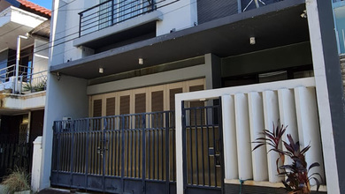 Hunian Mewah di Kawasan Semarang Tengah, Semarang, LB 200m², Harga 2,8 Miliar