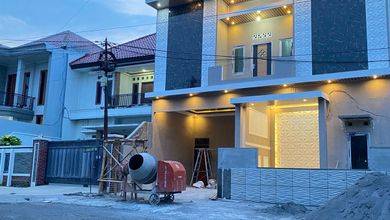 Rumah Eksklusif LT 100 m2, area Semarang Selatan, Semarang