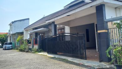 Kesempatan Rumah di Pedurungan, Semarang, LB 178m², Harga 1,4 Miliar