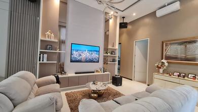 Rumah Elegan di Semarang Selatan, Semarang, 5 Kamar Tidur, LT 230m²