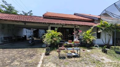 Penawaran Langka, rumah Mewah di Semarang Barat, Semarang, LB 341m²