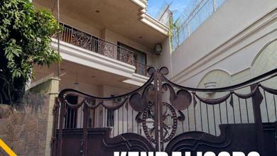 Rumah Prestisius di Kawasan Semarang Selatan, Semarang, LB 382m², Harga 6 Miliar