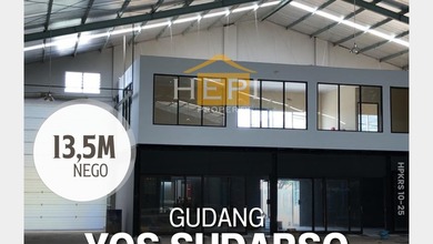 Gudang masuk truk besar di Yos Sudarso Semarang Barat