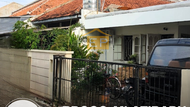 Rumah Dijual di Semarang Timur, Semarang, LB 100m², Harga Terbaik!