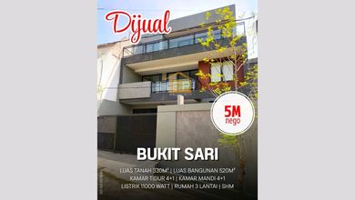 Rumah Elegan di Bukit Sari, Semarang,  Kamar Tidur, LT 330m²