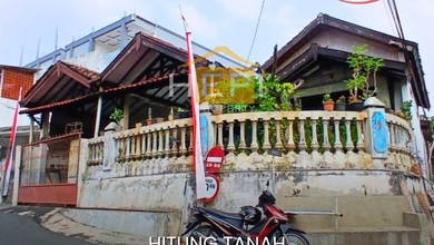 Kesempatan Rumah di Ngaliyan, Semarang, LB 215m², Harga 650 Juta