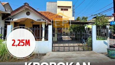 Promo Rumah di Semarang Barat, Semarang, LB 250m², Harga 2,25 Miliar