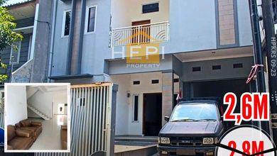 Hunian Mewah di Pusponjolo, Semarang, 6 Kamar Tidur, LT 240m²