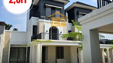 Rumah Mewah di Kawasan Gajah Mungkur, Semarang, LB 135m², Harga 2,6 Miliar