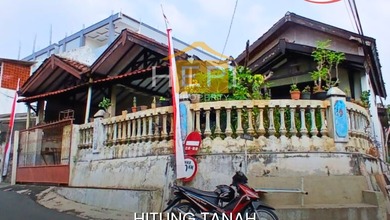 Rumah Dijual di Ngaliyan, Semarang, LB 215m², Harga Kompetitif!