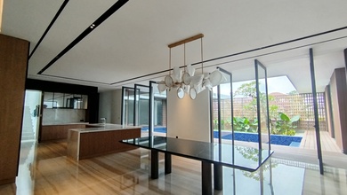 Penawaran Eksklusif, rumah Mewah di Tlaga Bodas, Semarang, LB 800m²