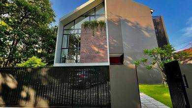 Jual Rumah Mewah LT 486 m2 Area Semarang Barat, Semarang