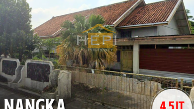 Tanah Bisnis Dekat Jalan Raya Kawasan Condong Catur