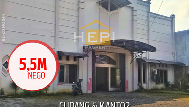 Gudang Dan kantor Woltermonginsidi Semarang timur