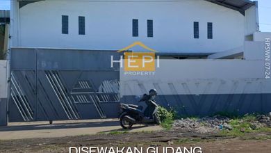 Gudang dekat pelabuhan di Madukoro Semarang Barat