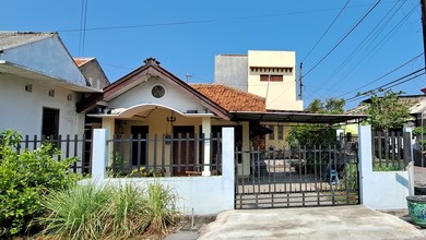 Properti Siap Pakai di Area Semarang Barat, Semarang, LT 298m²