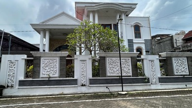 Rumah Elegan di Tembalang, Semarang, 7 Kamar Tidur, LT 575m²