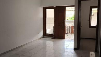 Rumah Siap Pakai di Area Puri Anjasmoro, Semarang, LT 200m²