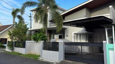 Rumah Elite di Kawasan Ngesrep, Semarang, LB 250m², Harga 3,5 Miliar