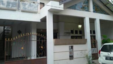 Rumah Bagus 2 Lantai di Blng Aneka Jaya Jl Woltermonginsidi