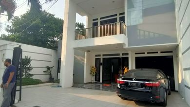 Rumah Mewah di Kawasan papandayan, Semarang, LB 500m², Harga 8 Miliar