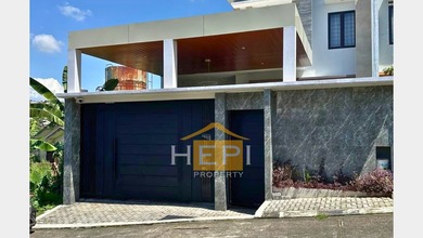 Kesempatan Eksklusif, rumah Mewah di Tembalang, Semarang, LB 205m²