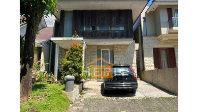 Hunian Mewah di Bukit Sari, Semarang, 4 KT, LT 162m²