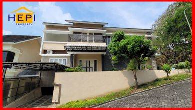 Rumah Modern Luas 273 Jual di Tembalang, Semarang