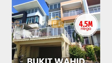 Hunian Elegan di Manyaran, Semarang, 5 KT, LT 315m²