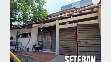 Rumah Tengah Kota di Seteran, Semarang Tengah.