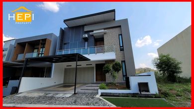 Rumah Mewah di Candi Golf, Semarang, 4 Kamar Tidur, LT 264m²