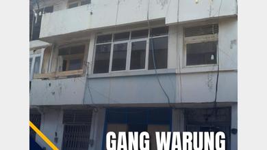 Ruang Usaha dan Hunian di Gang Warung Semarang Tengah