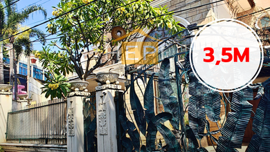 Rumah Eksklusif Luas 335 m2, area Semarang Barat, Semarang