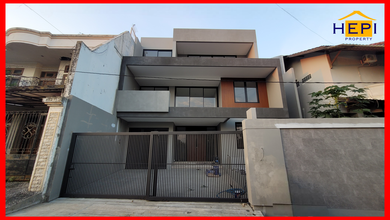 Rumah Area Premium Bukit Sari, Semarang - Harga Terbaik 5 Miliar