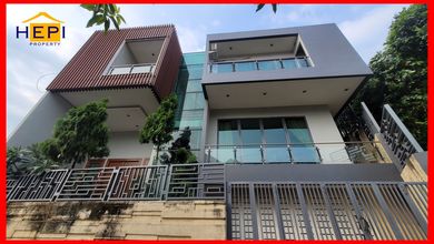 Hunian Elegan di Gajah Mungkur, Semarang, 4 Kamar Tidur, LT 251m²