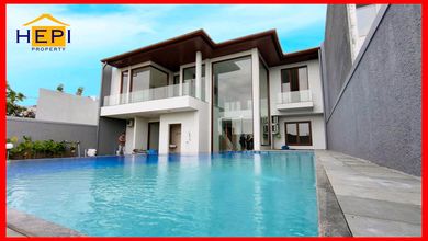 Rumah Area Premium Candi Golf, Semarang - Harga Menarik 20 Miliar