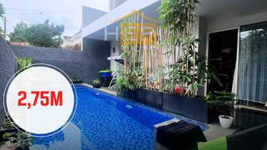 Rumah Elite di Kawasan Puri Anjasmoro, Semarang, LB 200m², Harga 2,75 Miliar
