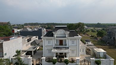 Penawaran Langka, rumah Mewah di BSB City, Semarang, LB 1100m²