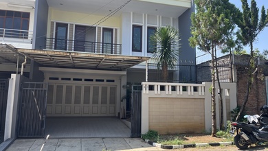 Rumah Elite di Kawasan Gajah Mungkur, Semarang, LB 400m², Harga 4,5 Miliar