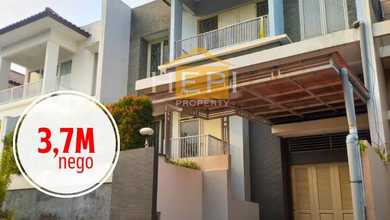 Hunian Mewah di Kawasan Candi Golf, Semarang, LB 250m², Harga 3,7 Miliar